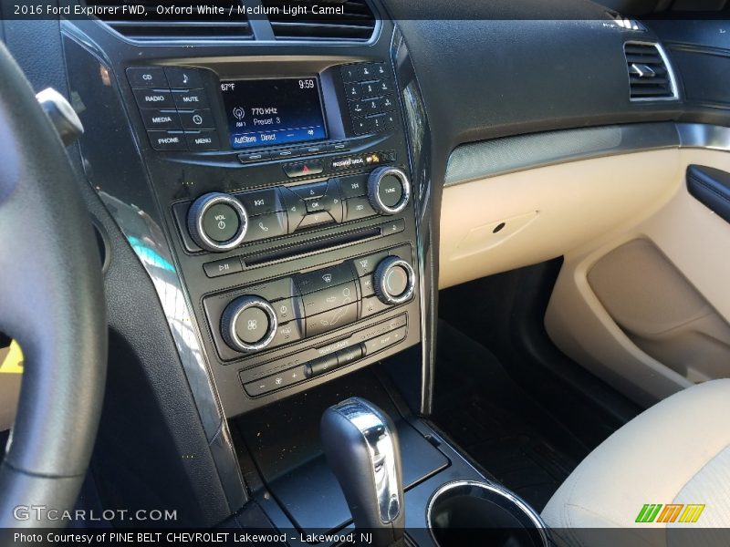 Oxford White / Medium Light Camel 2016 Ford Explorer FWD