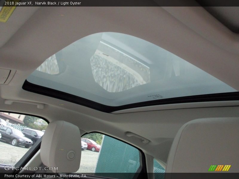 Narvik Black / Light Oyster 2018 Jaguar XF