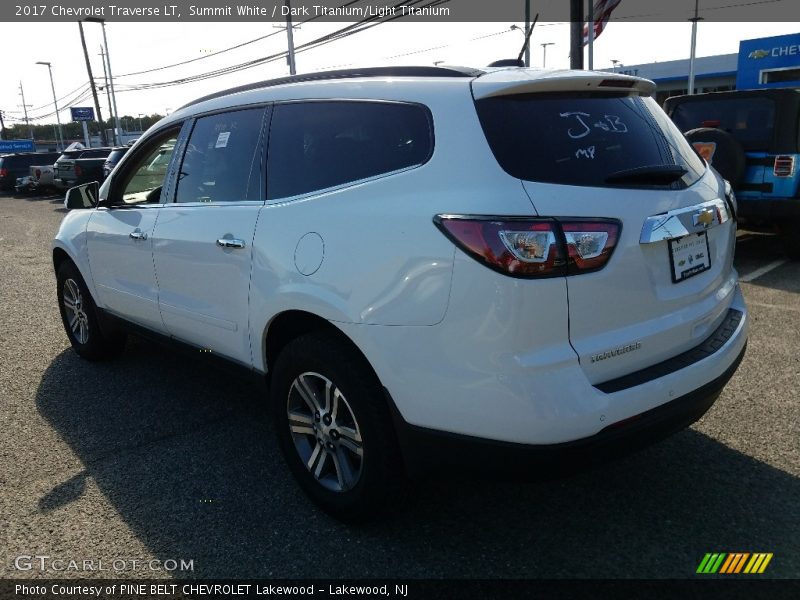 Summit White / Dark Titanium/Light Titanium 2017 Chevrolet Traverse LT