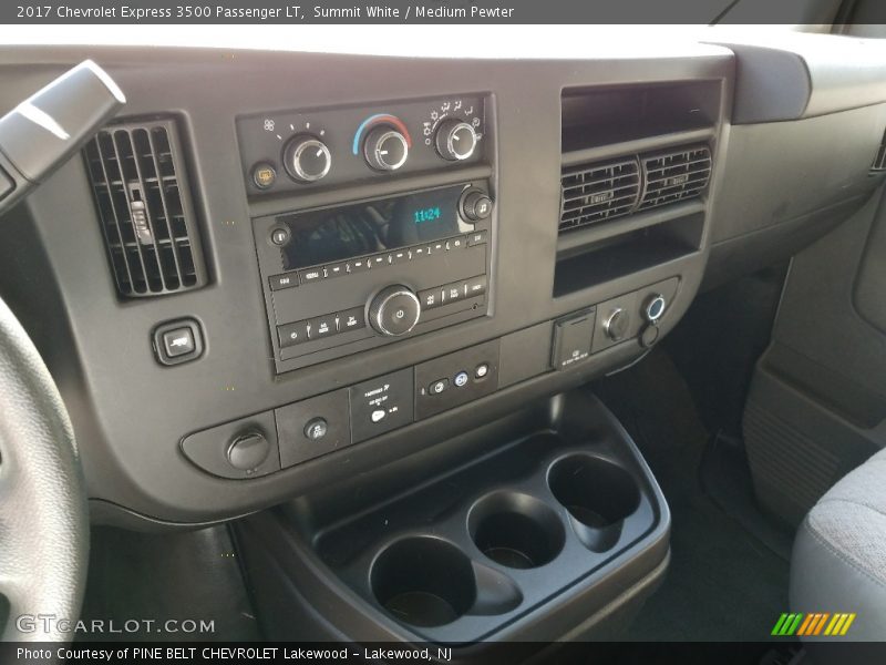 Summit White / Medium Pewter 2017 Chevrolet Express 3500 Passenger LT