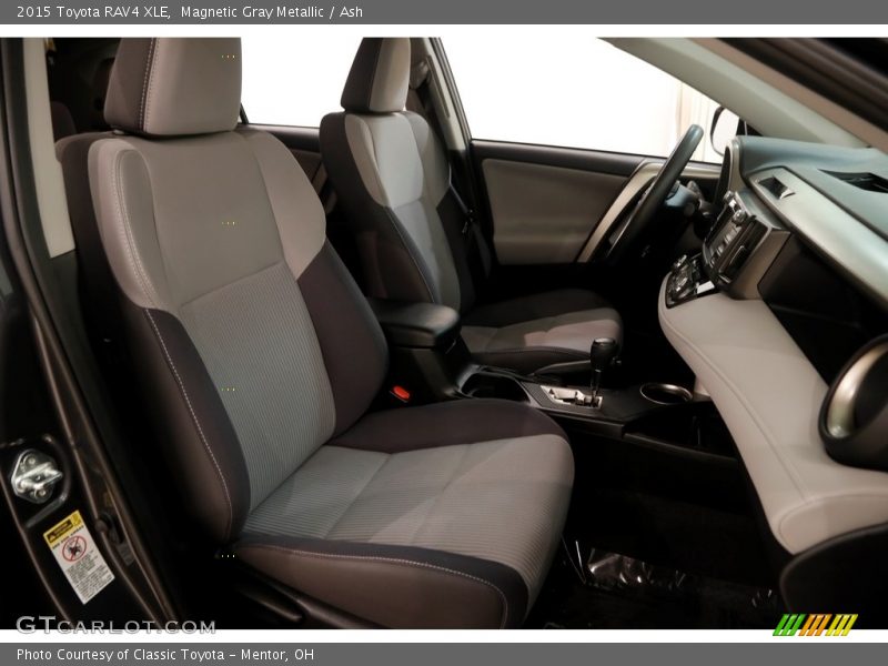 Magnetic Gray Metallic / Ash 2015 Toyota RAV4 XLE