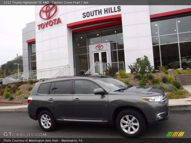 Cypress Green Pearl / Ash 2012 Toyota Highlander SE 4WD