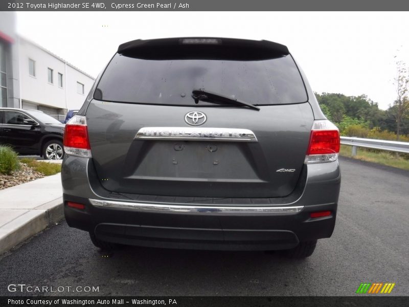 Cypress Green Pearl / Ash 2012 Toyota Highlander SE 4WD