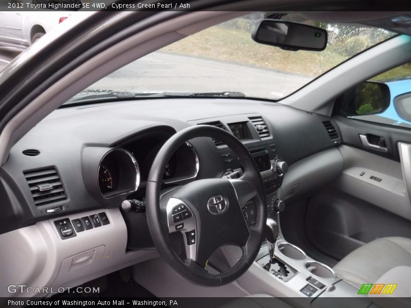 Cypress Green Pearl / Ash 2012 Toyota Highlander SE 4WD