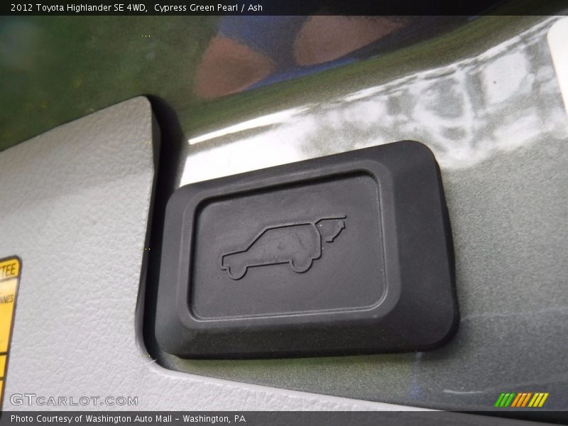 Cypress Green Pearl / Ash 2012 Toyota Highlander SE 4WD