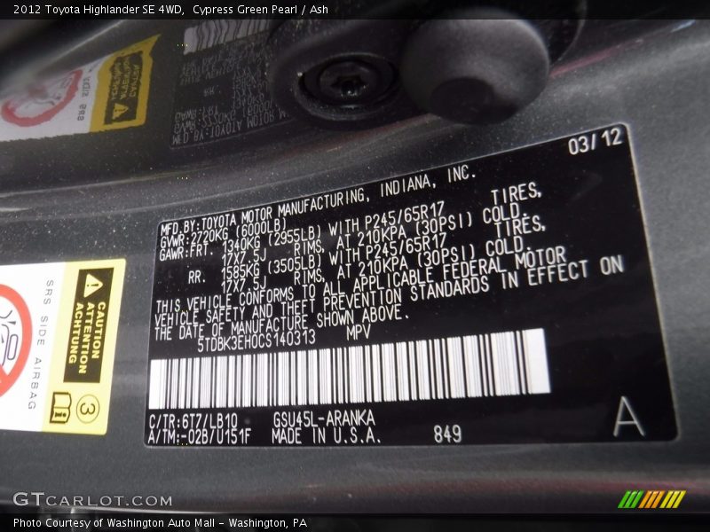Cypress Green Pearl / Ash 2012 Toyota Highlander SE 4WD