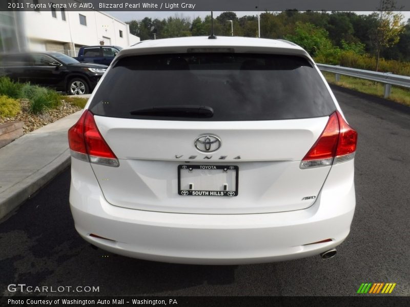 Blizzard Pearl White / Light Gray 2011 Toyota Venza V6 AWD