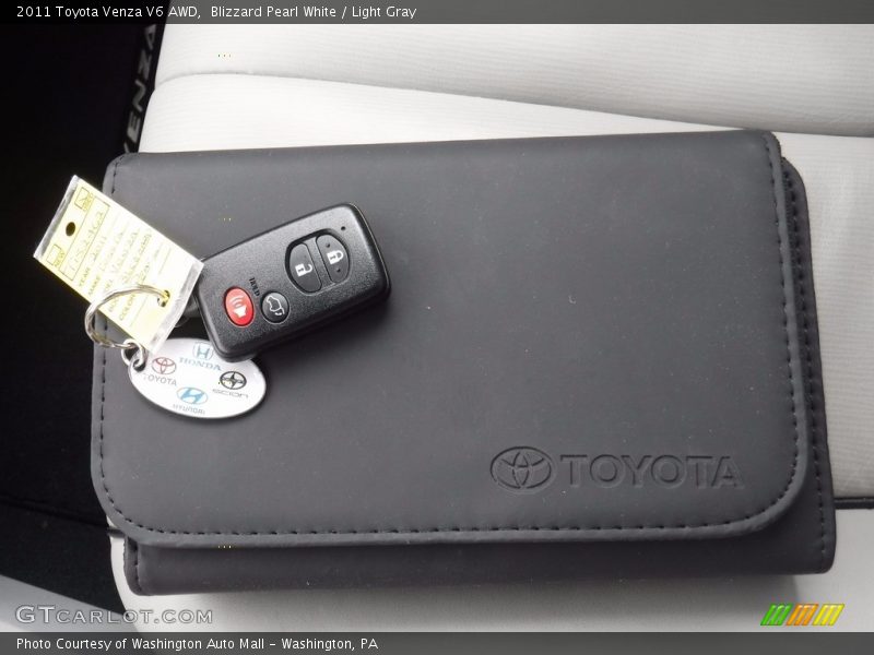 Blizzard Pearl White / Light Gray 2011 Toyota Venza V6 AWD