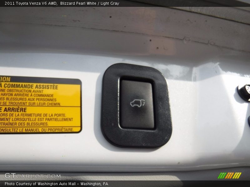 Blizzard Pearl White / Light Gray 2011 Toyota Venza V6 AWD