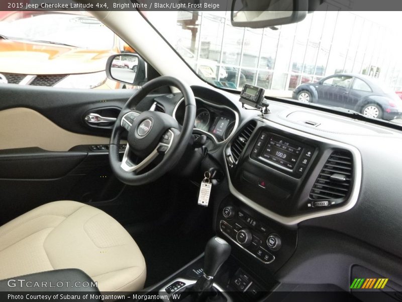Bright White / Black/Light Frost Beige 2015 Jeep Cherokee Latitude 4x4