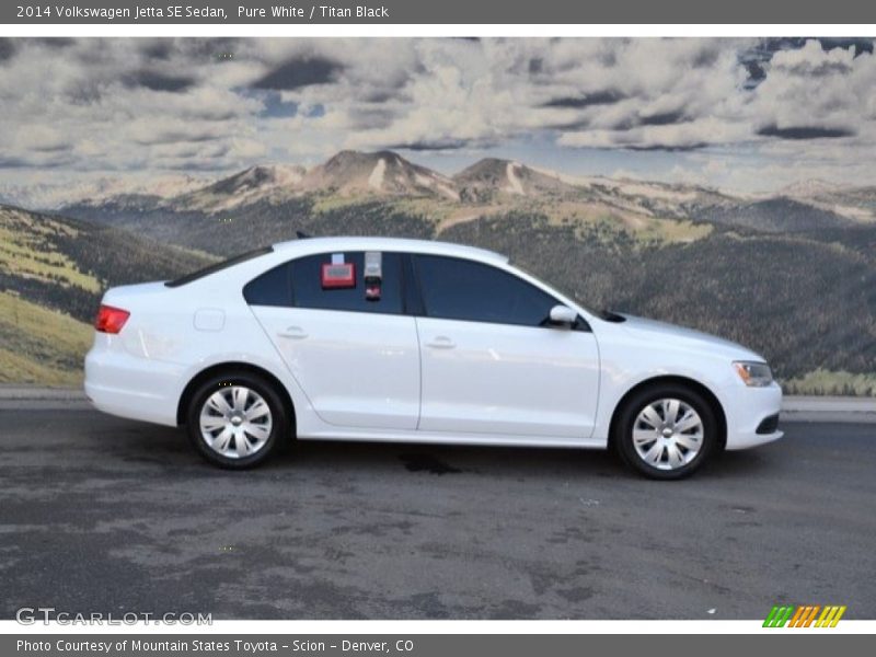 Pure White / Titan Black 2014 Volkswagen Jetta SE Sedan