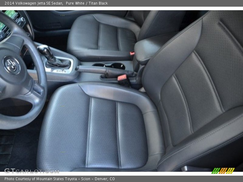 Pure White / Titan Black 2014 Volkswagen Jetta SE Sedan
