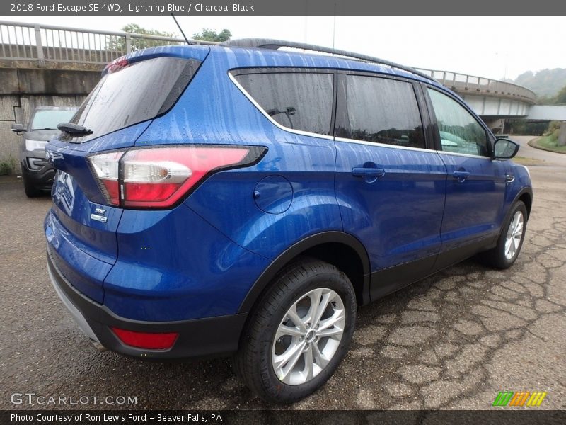 Lightning Blue / Charcoal Black 2018 Ford Escape SE 4WD