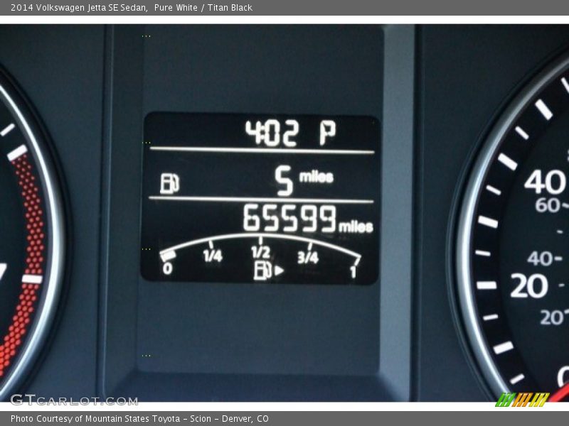 Pure White / Titan Black 2014 Volkswagen Jetta SE Sedan