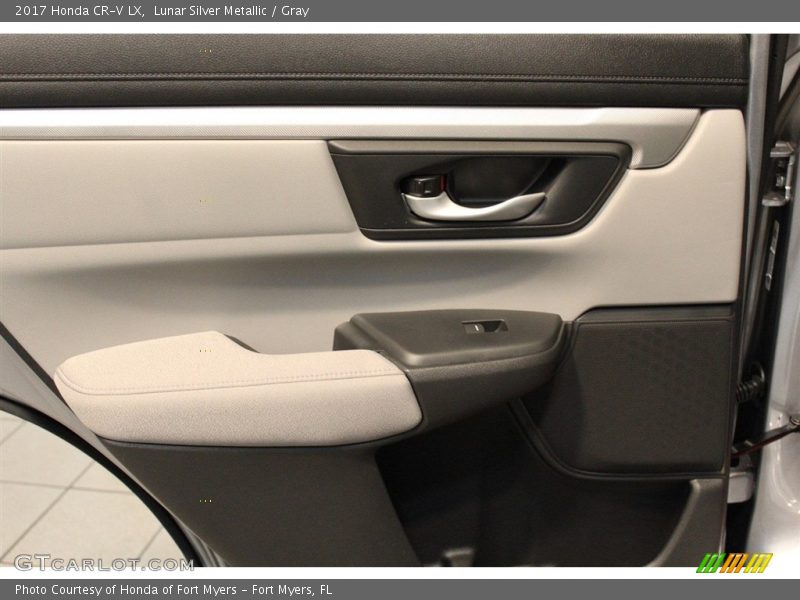 Lunar Silver Metallic / Gray 2017 Honda CR-V LX