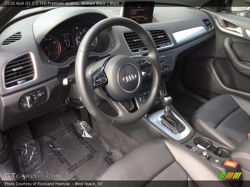  2018 Q3 2.0 TFSI Premium quattro Black Interior