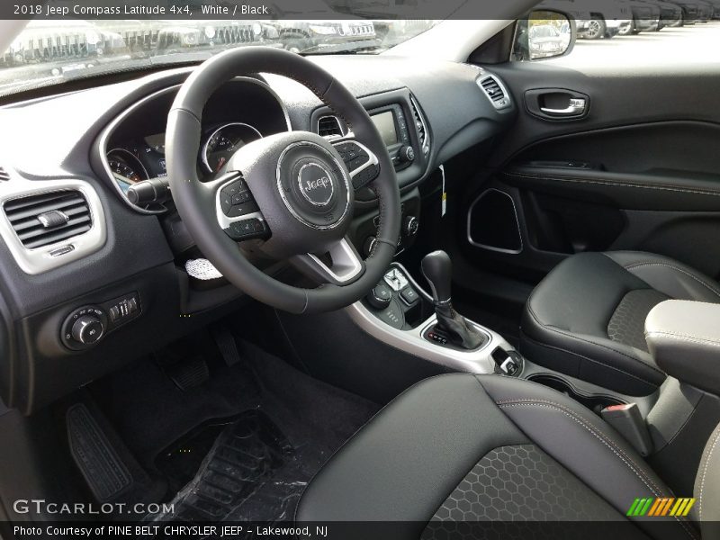 White / Black 2018 Jeep Compass Latitude 4x4