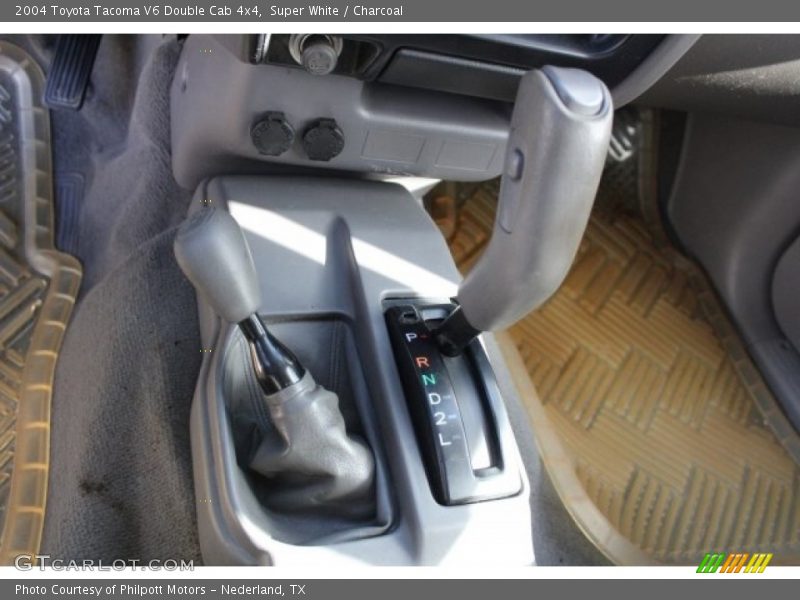 Super White / Charcoal 2004 Toyota Tacoma V6 Double Cab 4x4