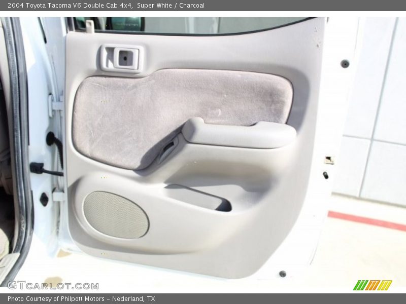 Super White / Charcoal 2004 Toyota Tacoma V6 Double Cab 4x4