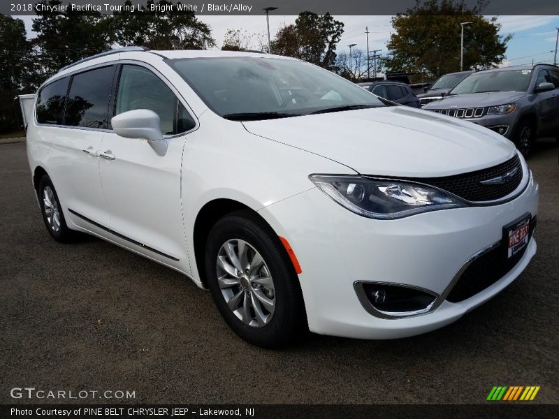 Bright White / Black/Alloy 2018 Chrysler Pacifica Touring L