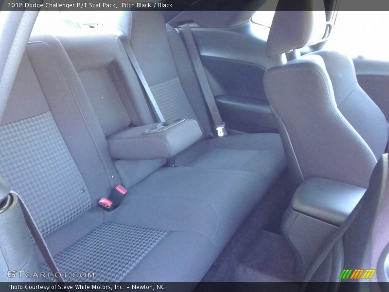 Pitch Black / Black 2018 Dodge Challenger R/T Scat Pack