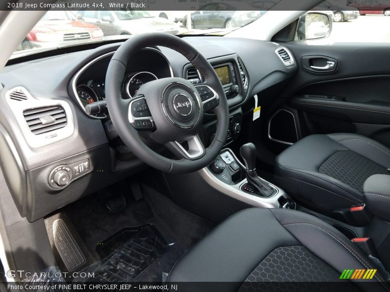 White / Black 2018 Jeep Compass Latitude 4x4