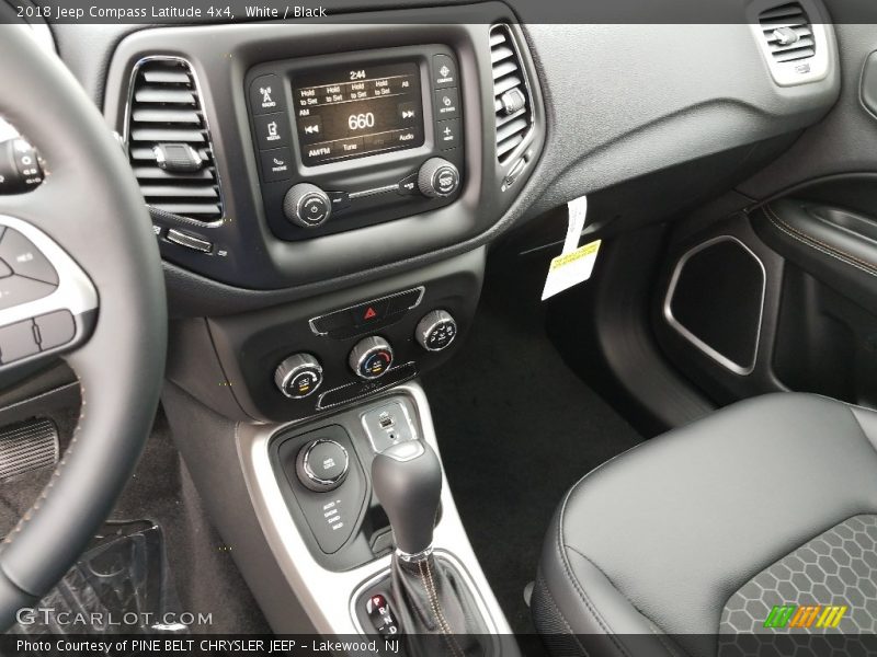 White / Black 2018 Jeep Compass Latitude 4x4