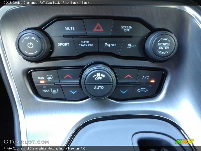 Controls of 2018 Challenger R/T Scat Pack