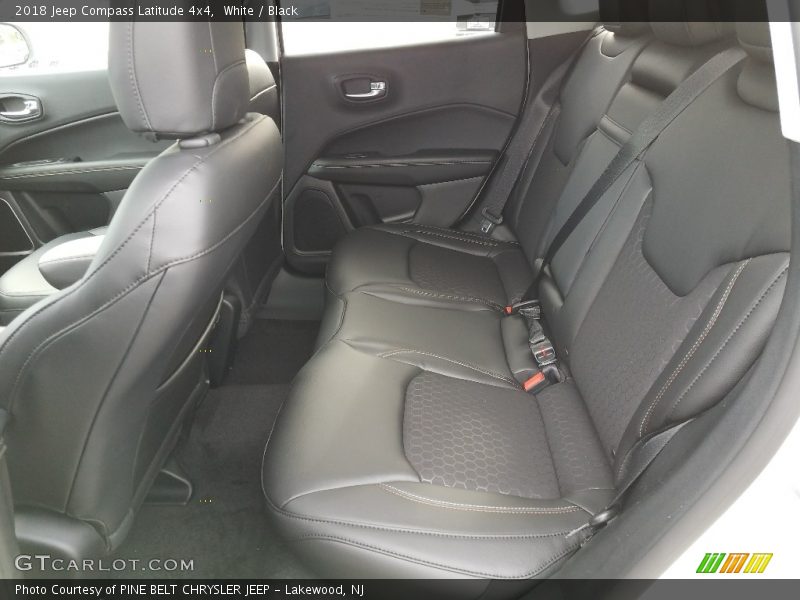 White / Black 2018 Jeep Compass Latitude 4x4