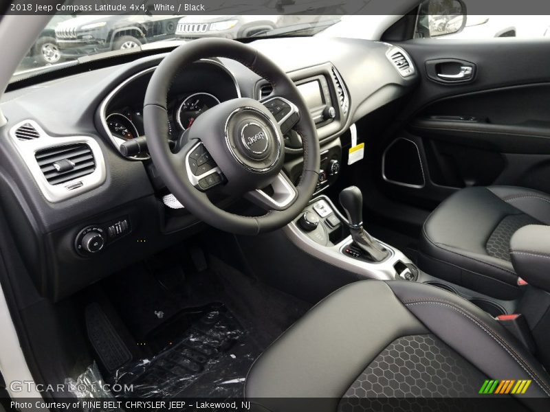 White / Black 2018 Jeep Compass Latitude 4x4