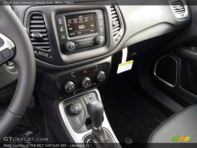 White / Black 2018 Jeep Compass Latitude 4x4