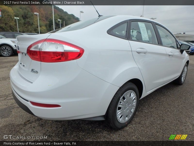 Oxford White / Charcoal Black 2017 Ford Fiesta S Sedan