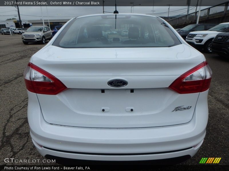 Oxford White / Charcoal Black 2017 Ford Fiesta S Sedan