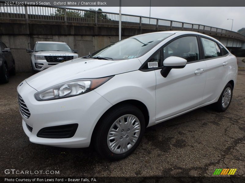 Front 3/4 View of 2017 Fiesta S Sedan