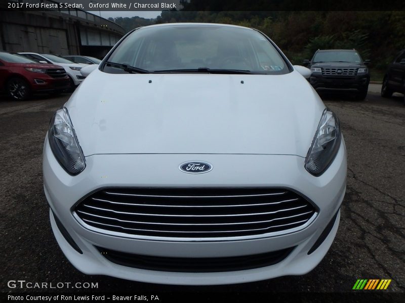 Oxford White / Charcoal Black 2017 Ford Fiesta S Sedan