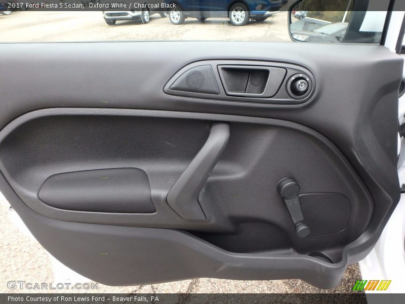 Oxford White / Charcoal Black 2017 Ford Fiesta S Sedan