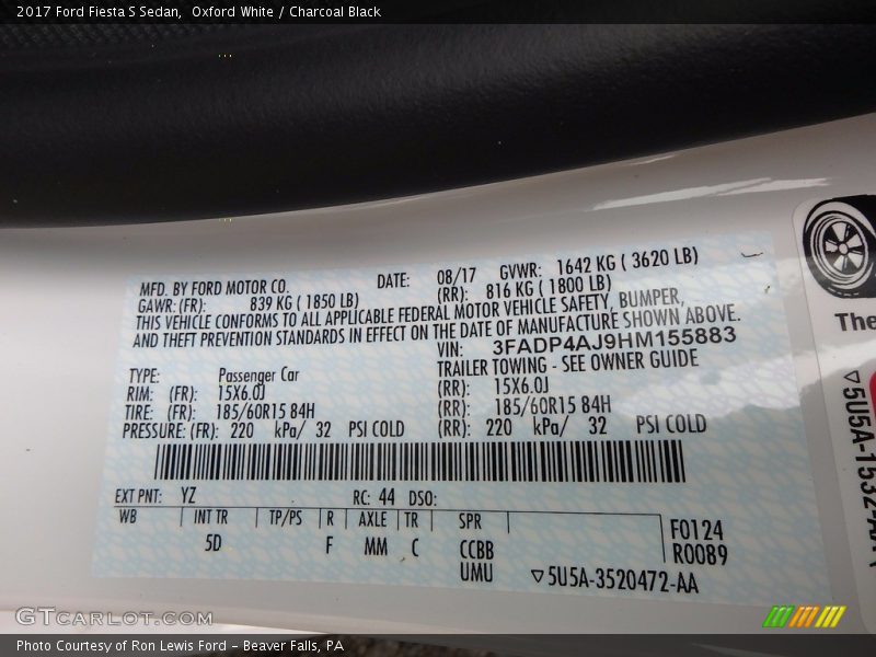 Oxford White / Charcoal Black 2017 Ford Fiesta S Sedan