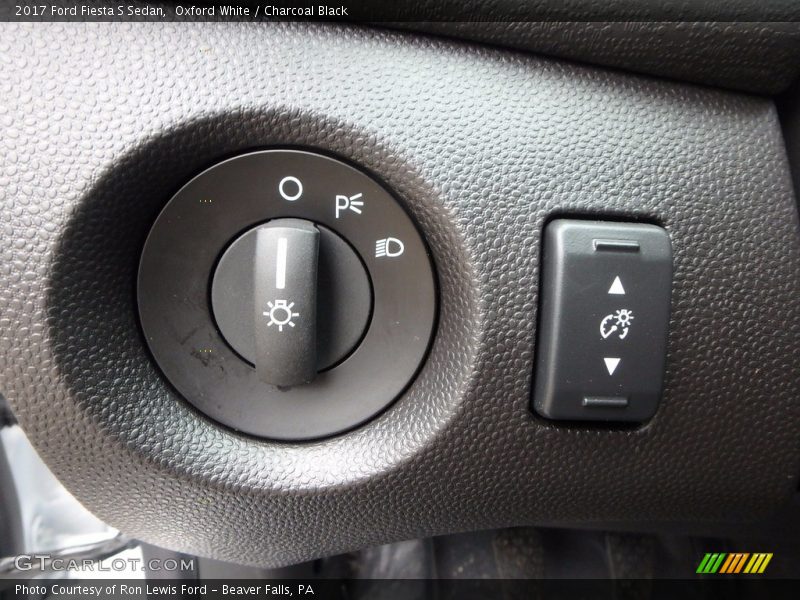 Oxford White / Charcoal Black 2017 Ford Fiesta S Sedan