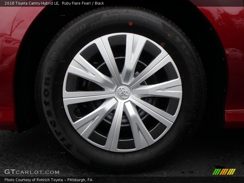 Ruby Flare Pearl / Black 2018 Toyota Camry Hybrid LE