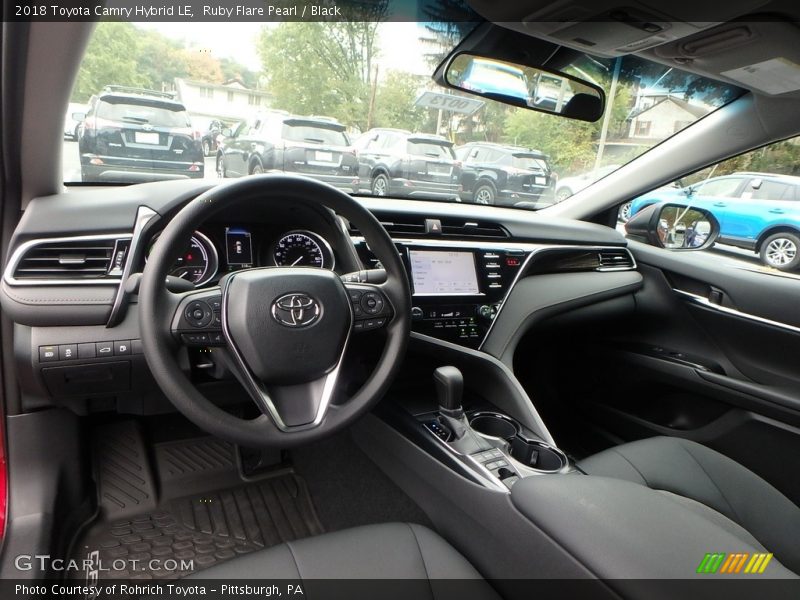 Ruby Flare Pearl / Black 2018 Toyota Camry Hybrid LE