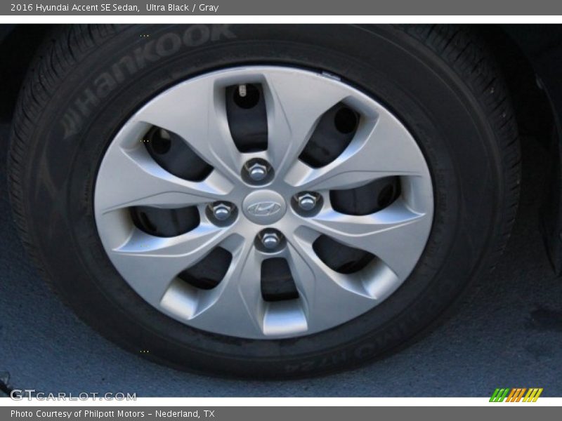 Ultra Black / Gray 2016 Hyundai Accent SE Sedan