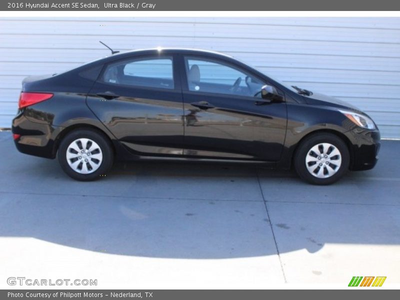 Ultra Black / Gray 2016 Hyundai Accent SE Sedan