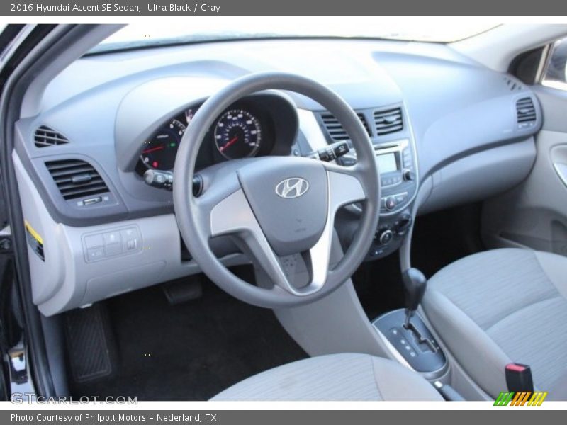 Ultra Black / Gray 2016 Hyundai Accent SE Sedan