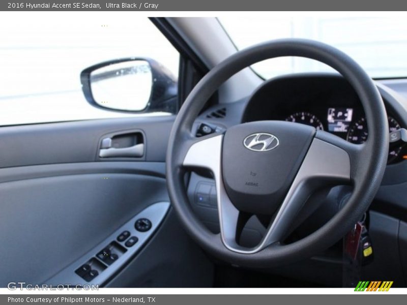 Ultra Black / Gray 2016 Hyundai Accent SE Sedan