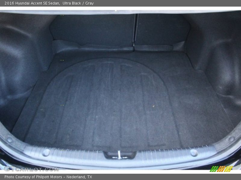 Ultra Black / Gray 2016 Hyundai Accent SE Sedan