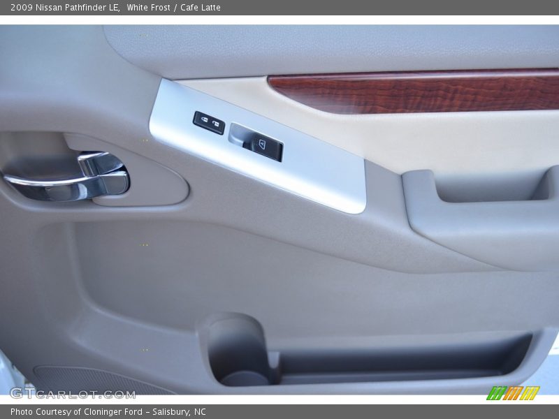 White Frost / Cafe Latte 2009 Nissan Pathfinder LE