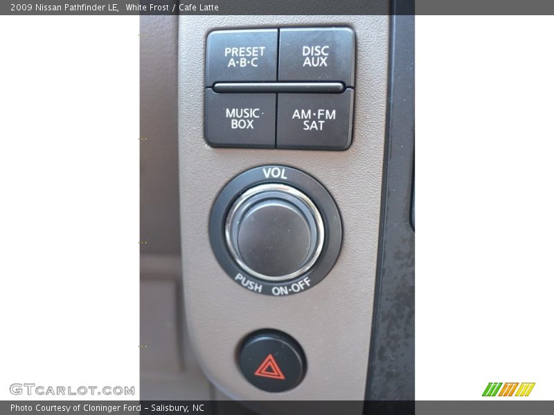 White Frost / Cafe Latte 2009 Nissan Pathfinder LE