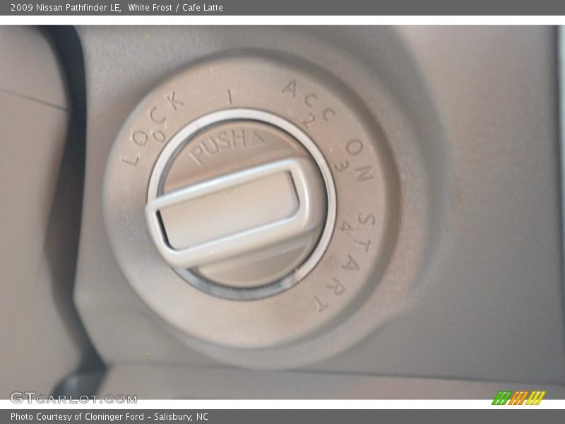 White Frost / Cafe Latte 2009 Nissan Pathfinder LE