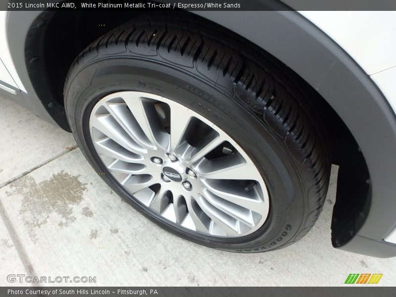 White Platinum Metallic Tri-coat / Espresso/White Sands 2015 Lincoln MKC AWD
