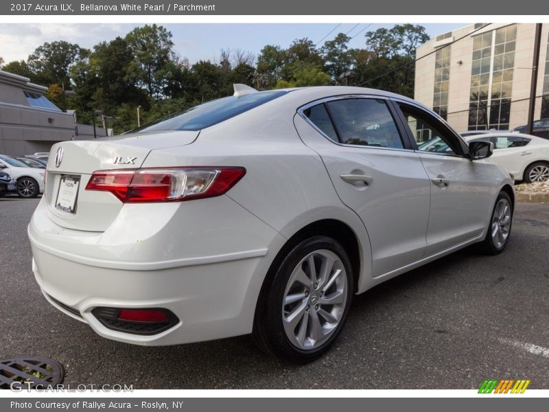 Bellanova White Pearl / Parchment 2017 Acura ILX